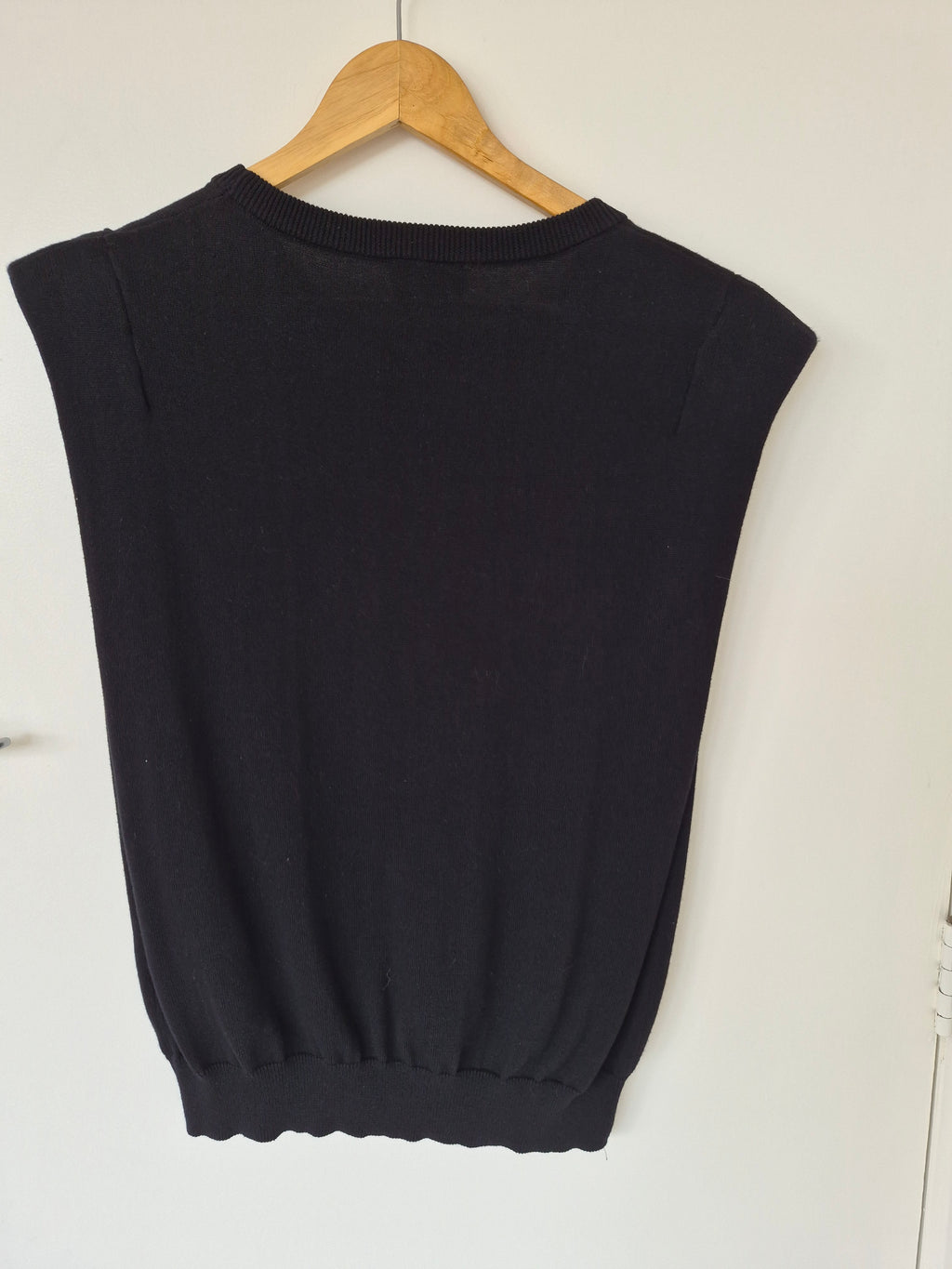 Moochi Capped Sleeve Vest Sz XS