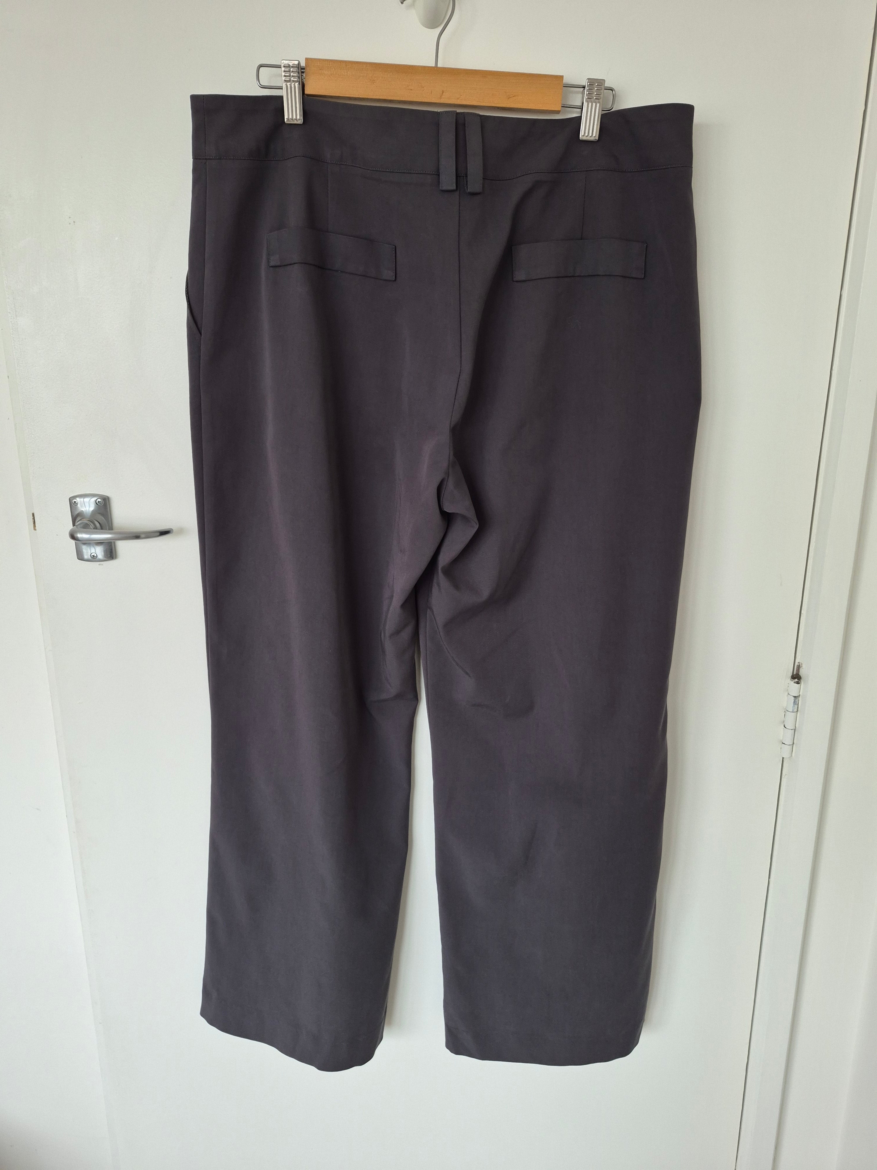 Repertoire Pants | Size 14