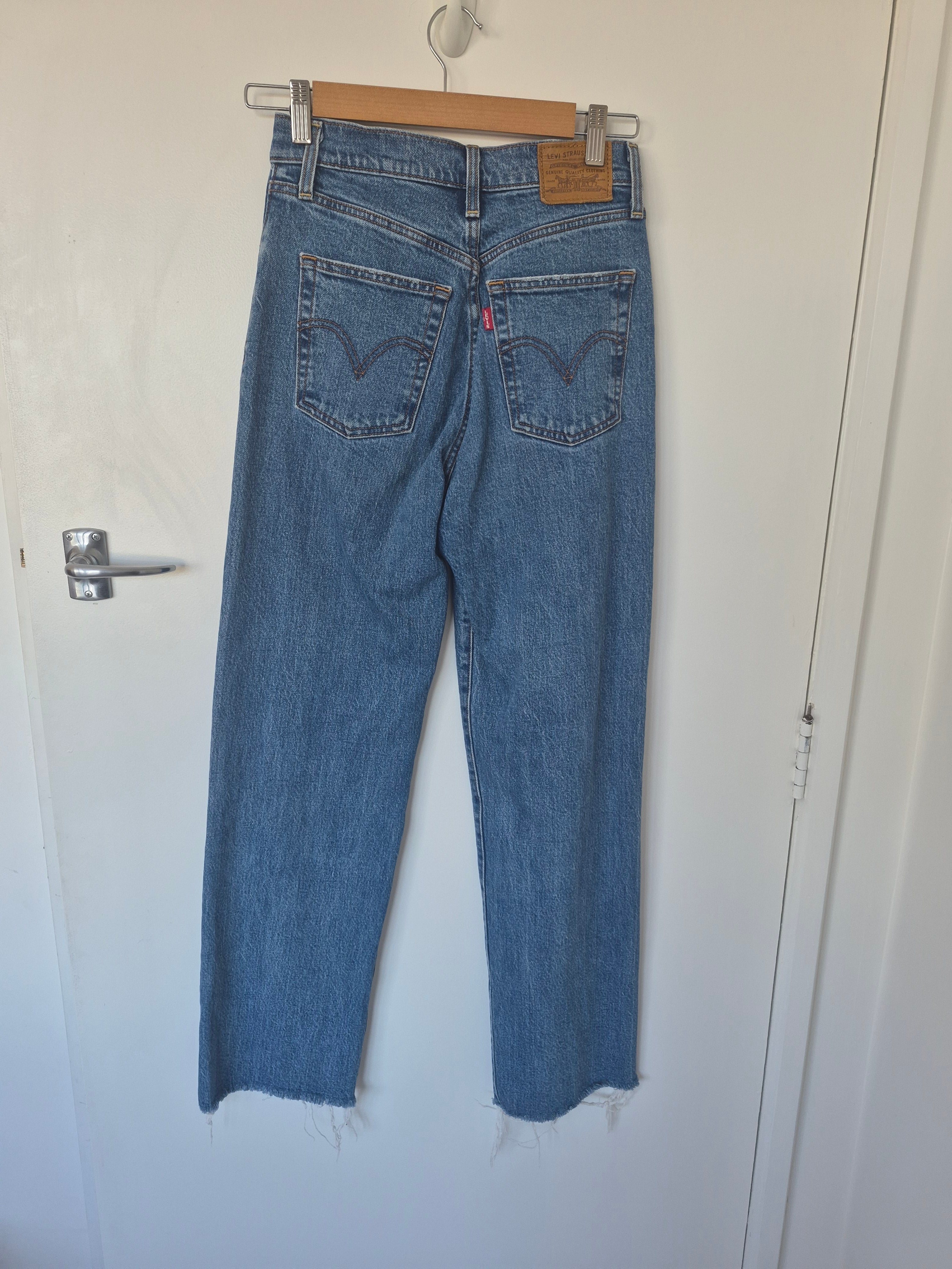 Levis Ribcage Straight Jeans | Size 26