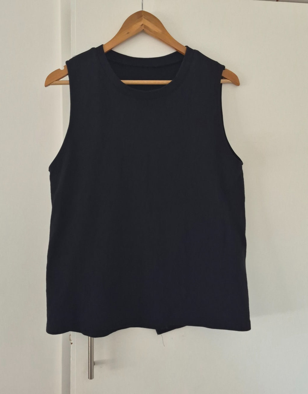 Cooper Black Sleeveless Tee | Sz