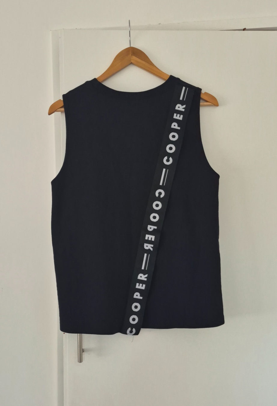 Cooper Black Sleeveless Tee | Sz