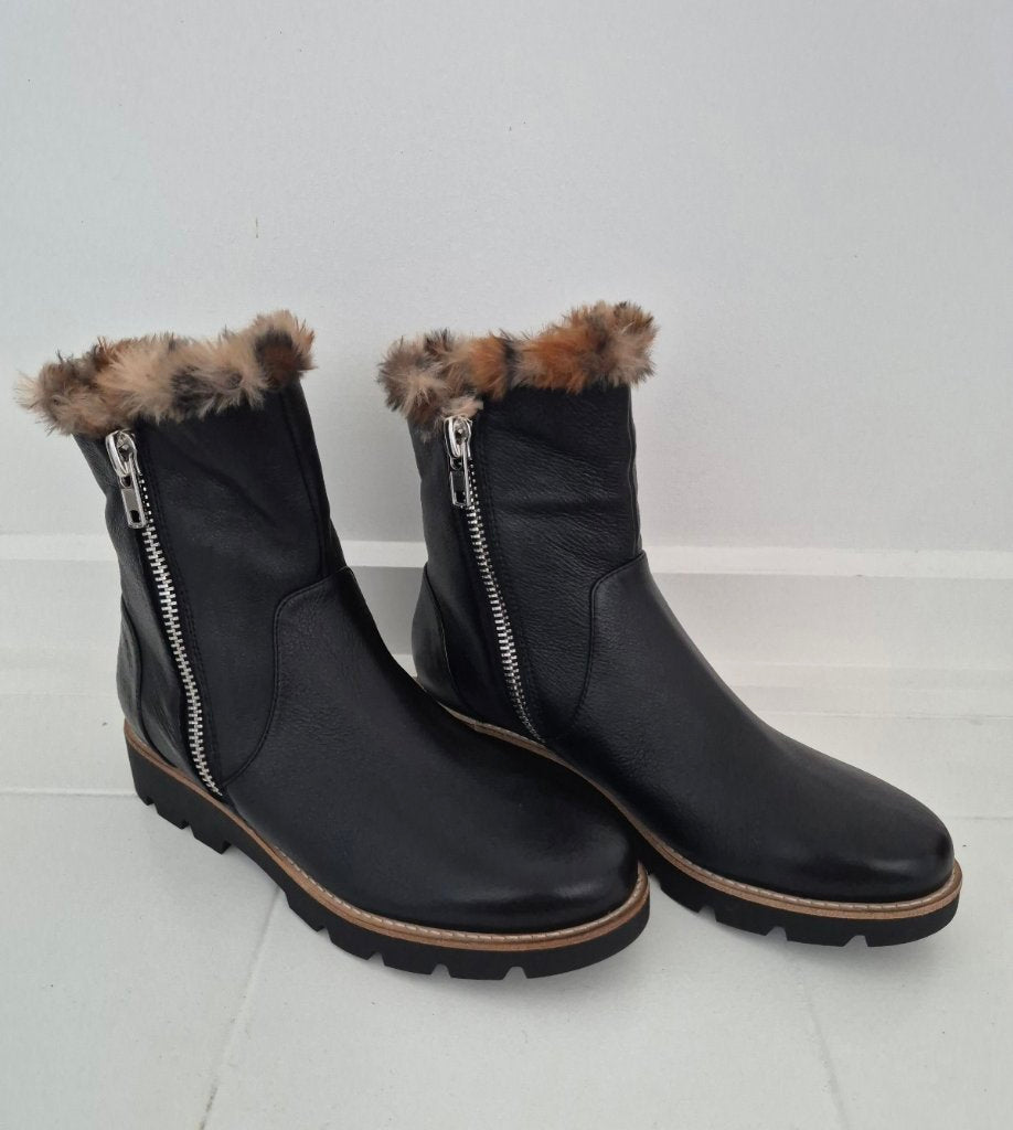 Top End Black Leather Ankle Boots | Size 38