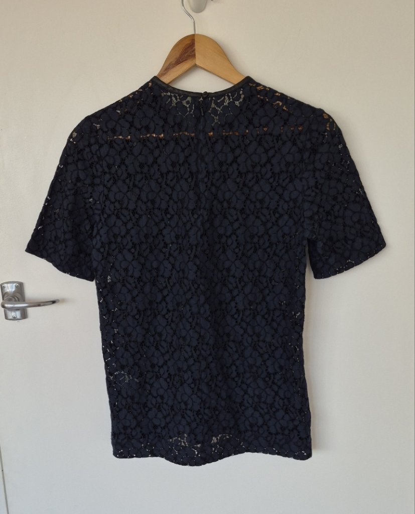 Juliette Hogan Lace Top | Size 8