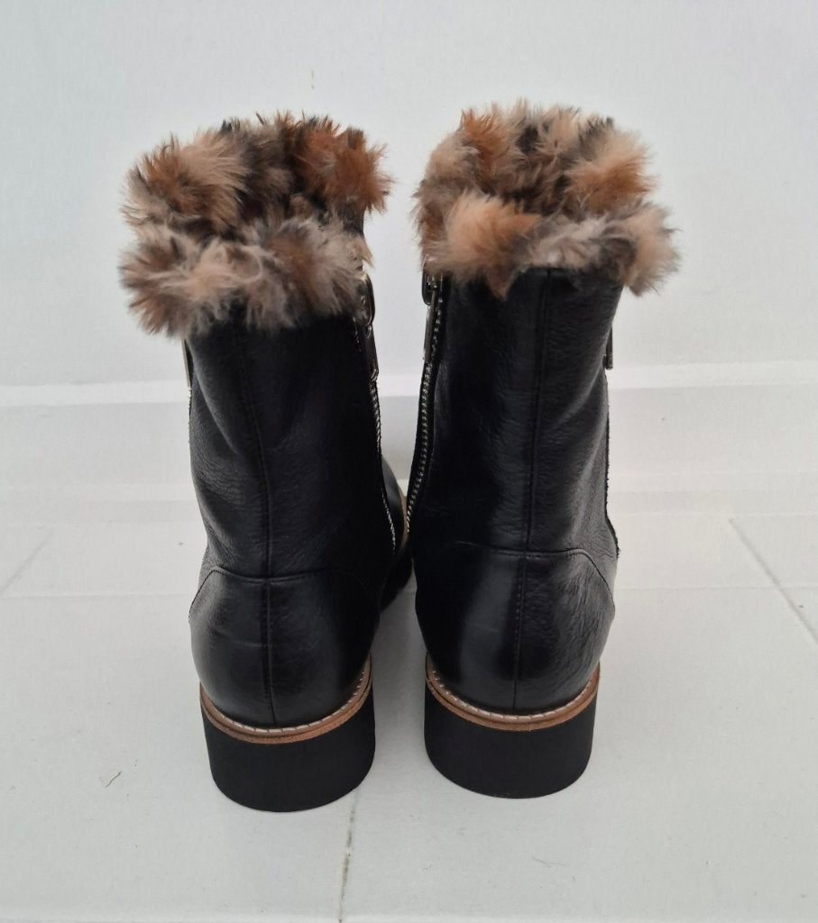 Top End Black Leather Ankle Boots | Size 38