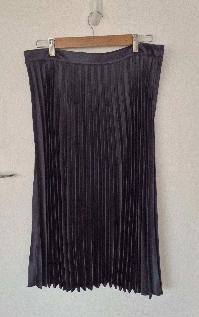 Max Navy Pleated Skirt Sz 14