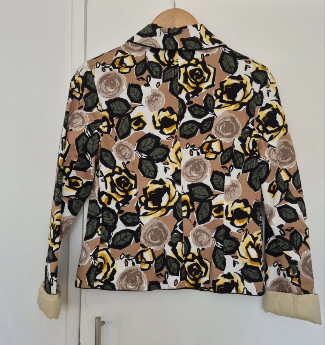Back view of Annah Stretton Jacket Size S, preloved designer clothing at Copper & Cotton