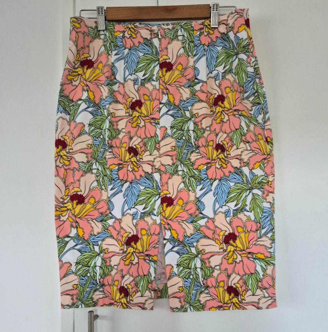 Back view of Bettie Monroe Skirt Size M, preloved designer clothing at Copper & Cotton