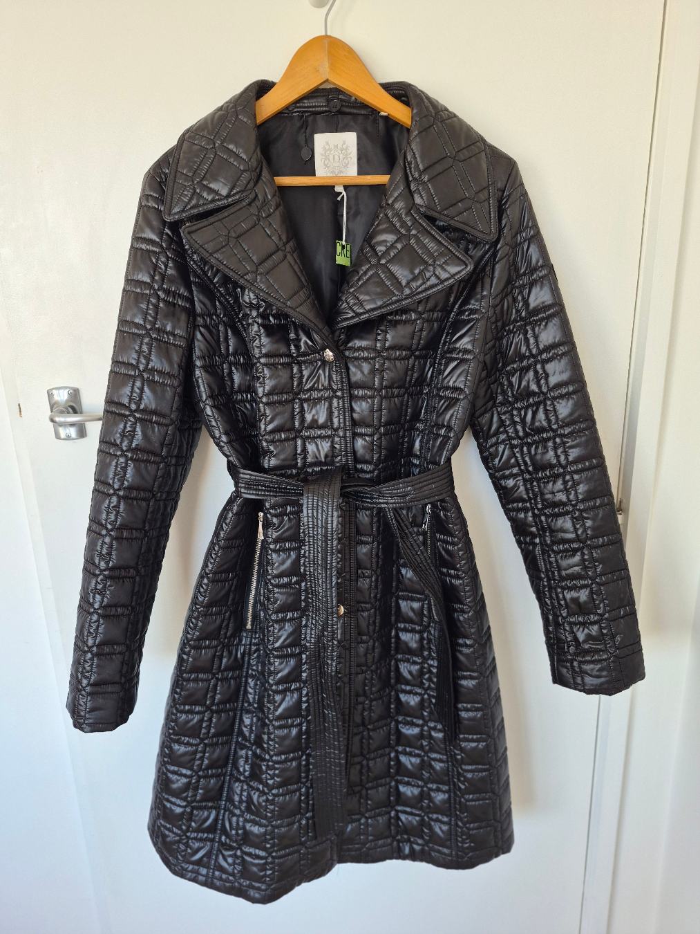 Front view of Dawn Levy Quilted Coat Size L, preloved designer clothing at Copper & Cotton