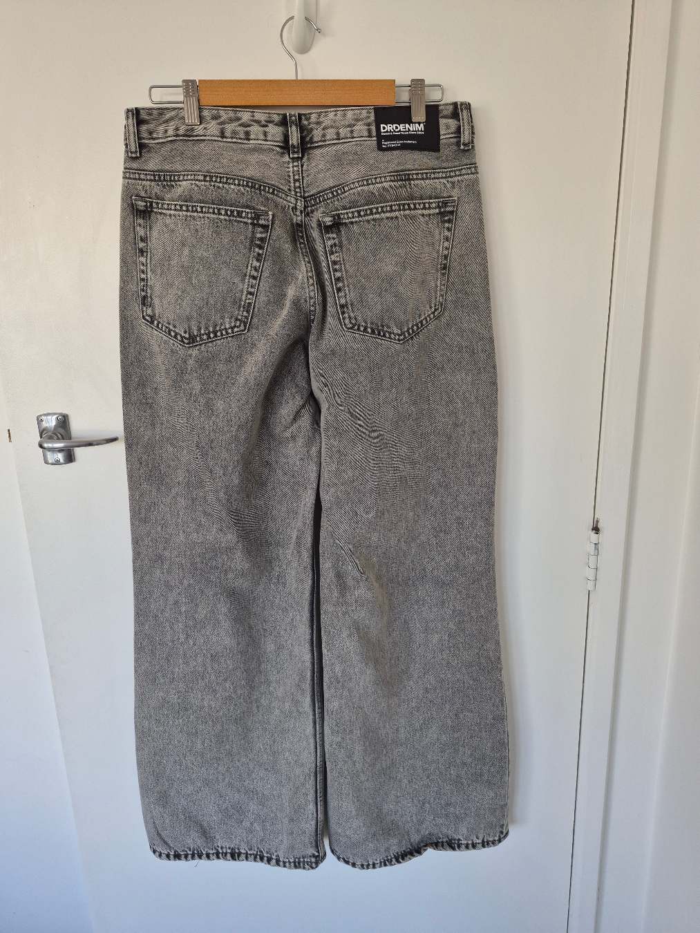 Back view of Dr Denim Wide Leg Rhue Jeans Size 30/32, preloved designer clothing at Copper & Cotton
