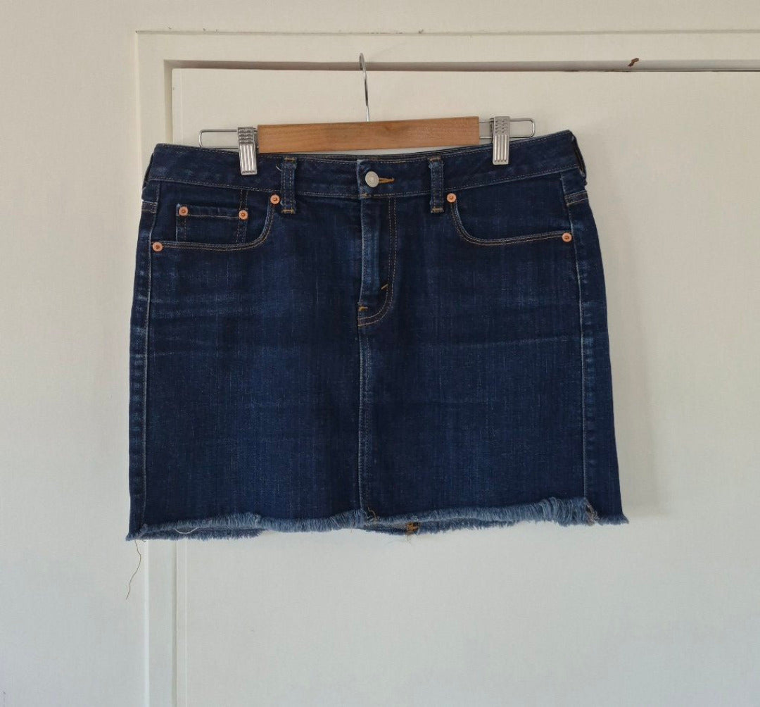 Front view of Levis Mini Skirt Sz 14, preloved designer clothing at Copper & Cotton