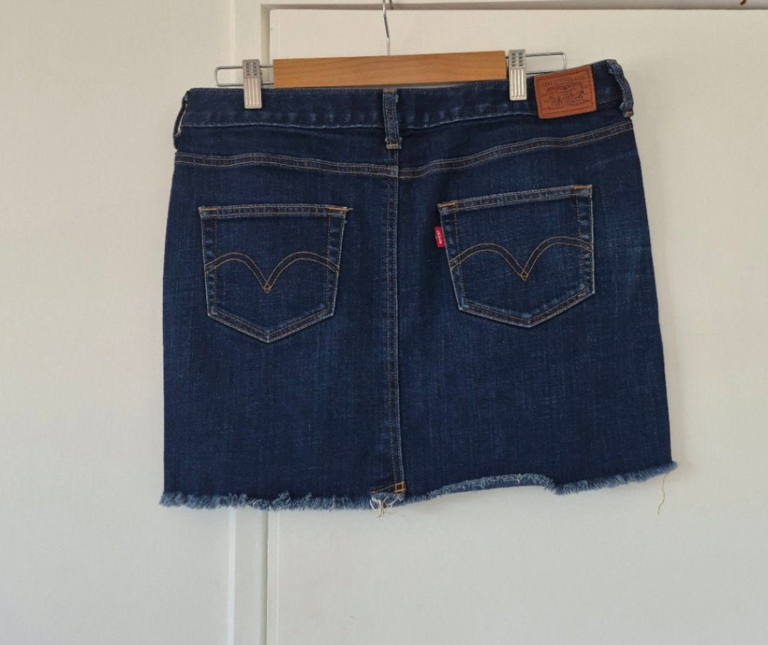 Back view of Levis Mini Skirt Sz 14, preloved designer clothing at Copper & Cotton