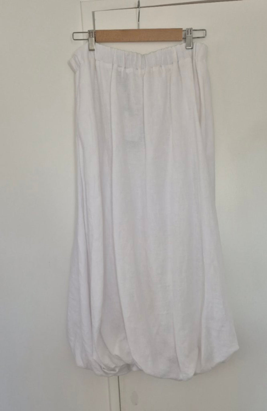 Front view of Lounge By Repertoire Rumba Linen Bubble Skirt Size 14, preloved designer clothing at Copper & Cotton