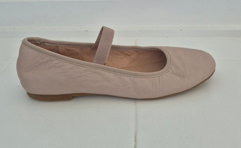 Front view of Midas Pink Ballet Flats Sz 38, preloved designer clothing at Copper & Cotton