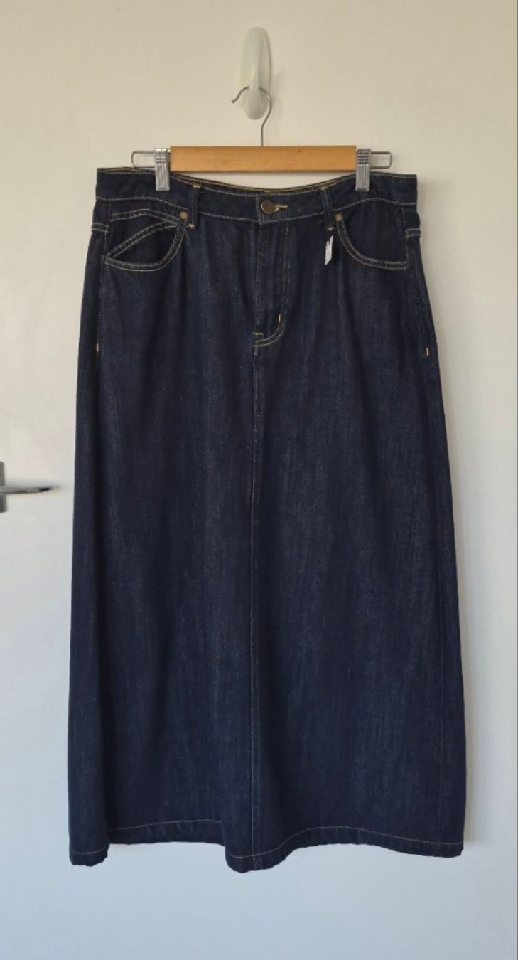 Front view of Moochi Midi Denim Skirt Size M/12, preloved designer clothing at Copper & Cotton