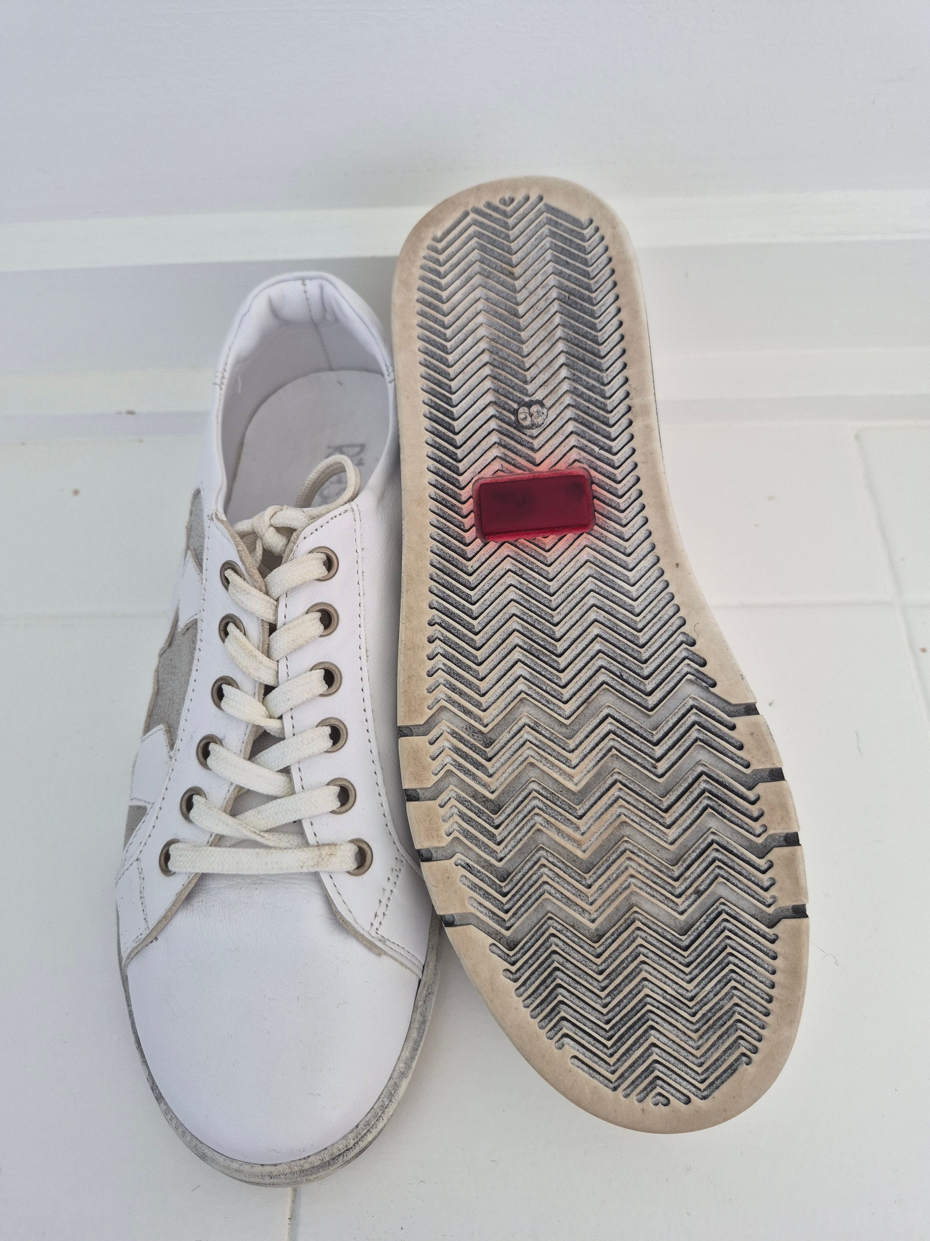 Rilassare Sneakers | Size 39