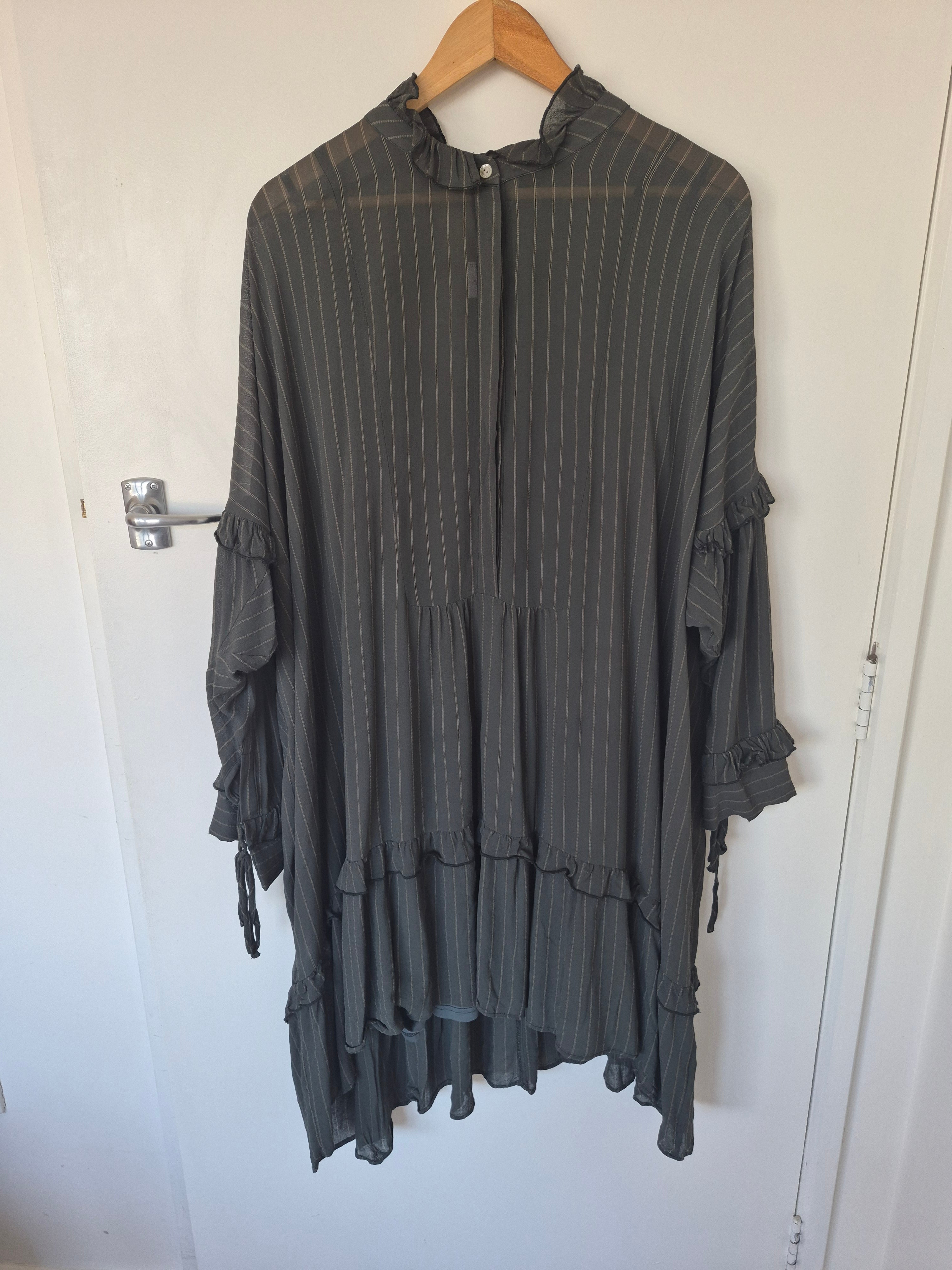 Maude Dainty Dress | Size L