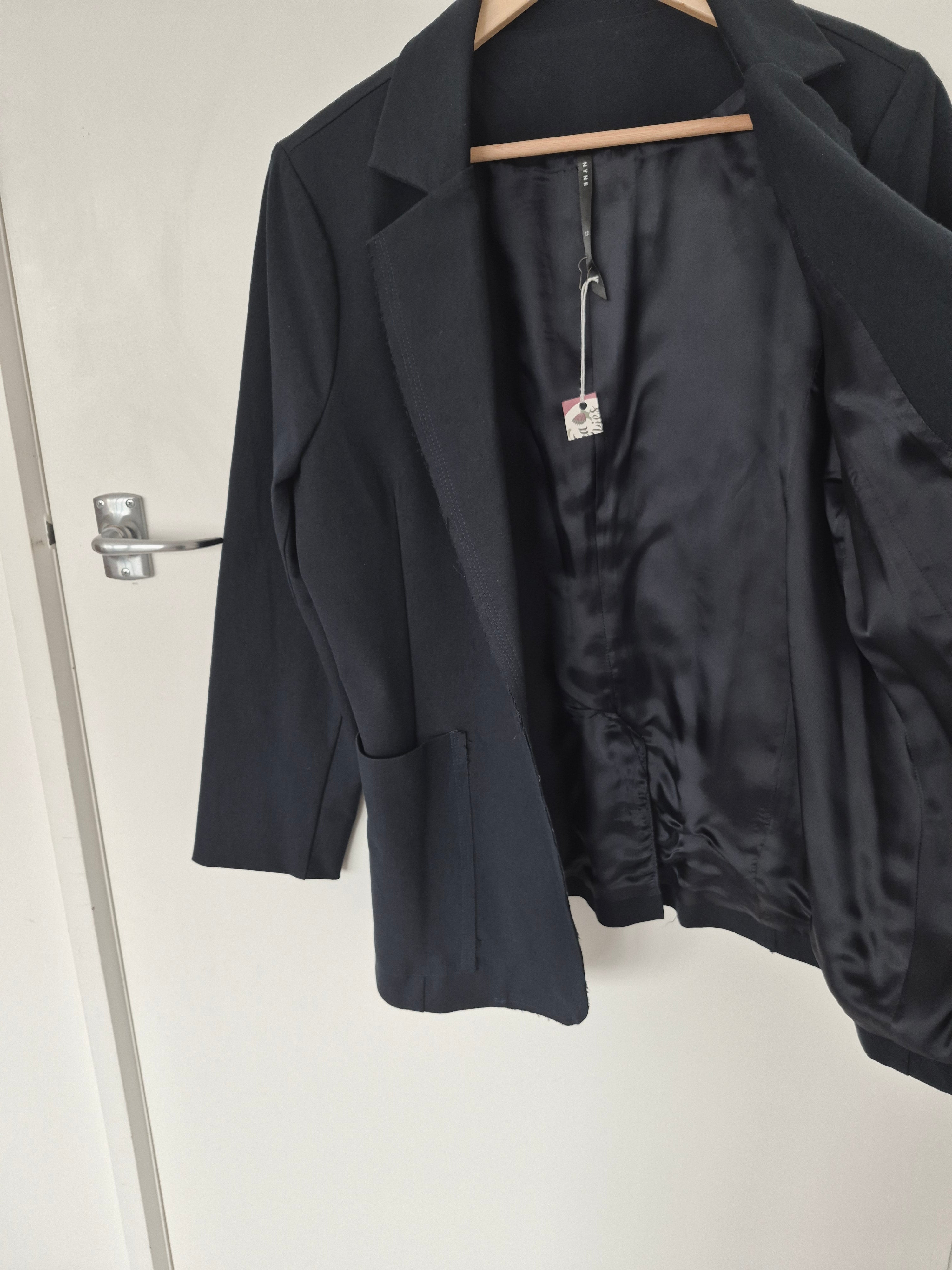 Nyne Navy Blazer | Size 12
