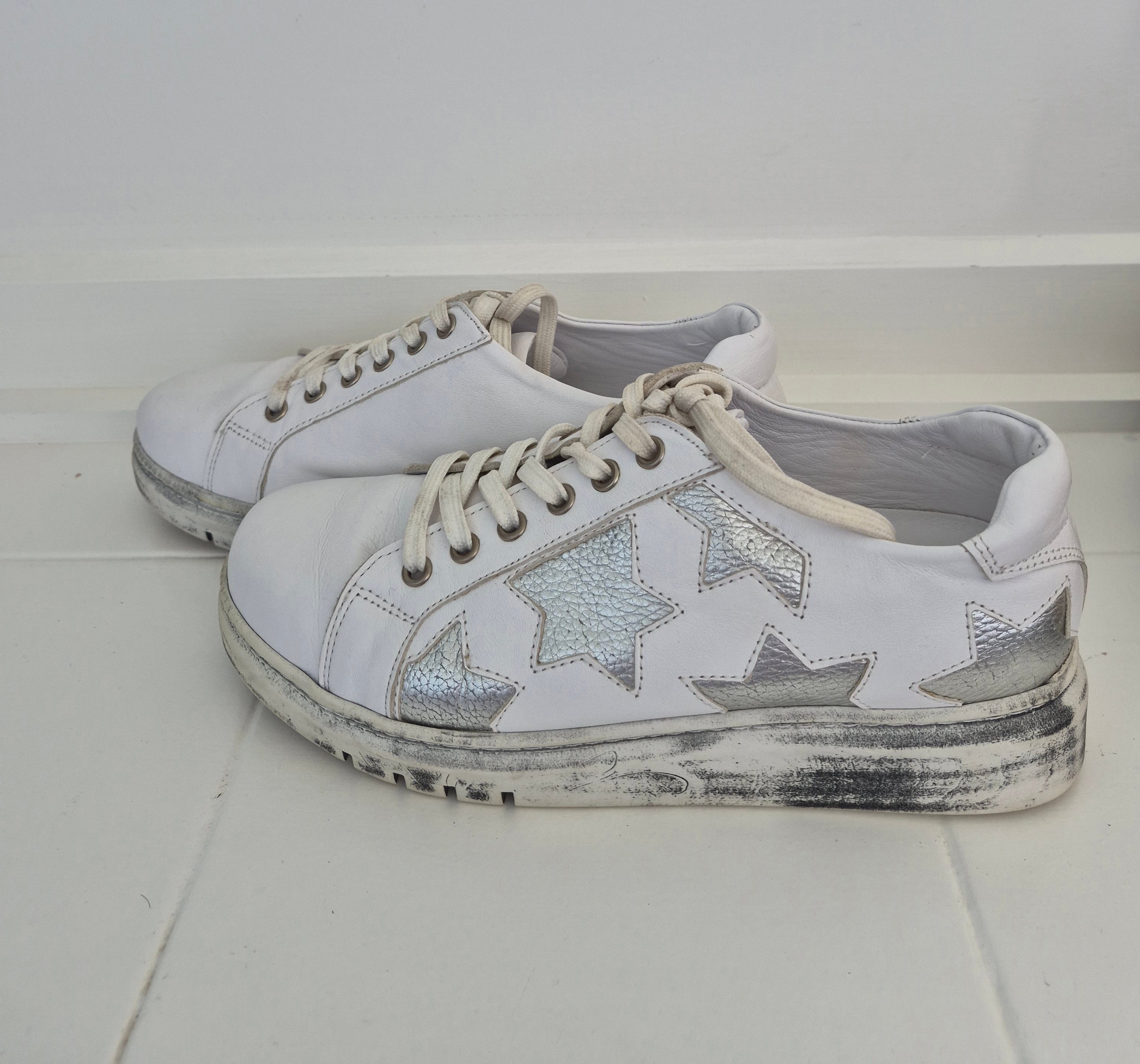 Rilassare Sneakers | Size 39