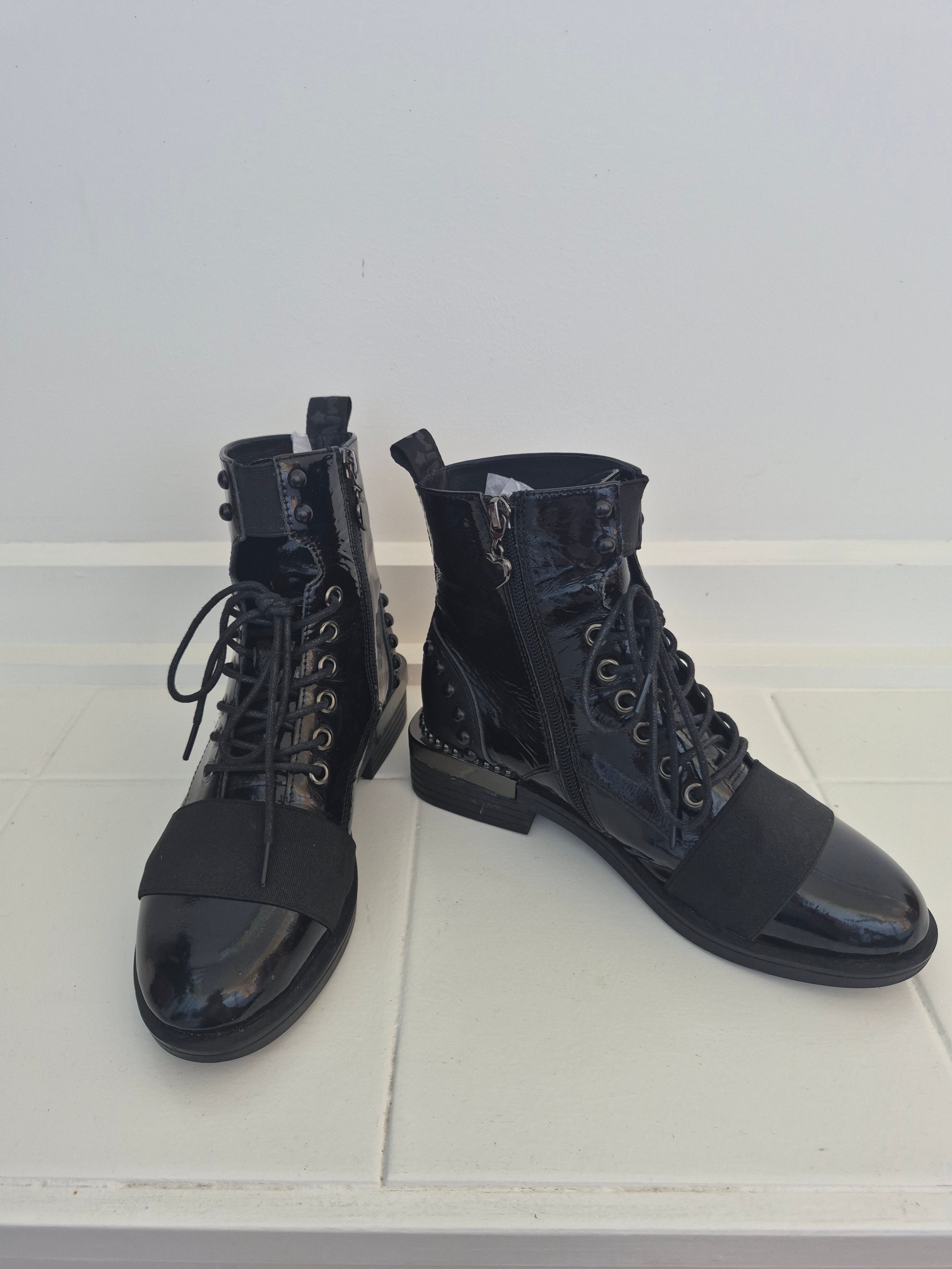 Minx Patent Ankle Boot | Size 36