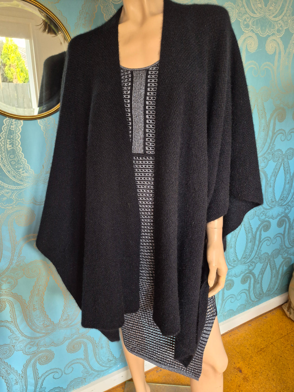 Zinity Possum Merino Cape | One Size