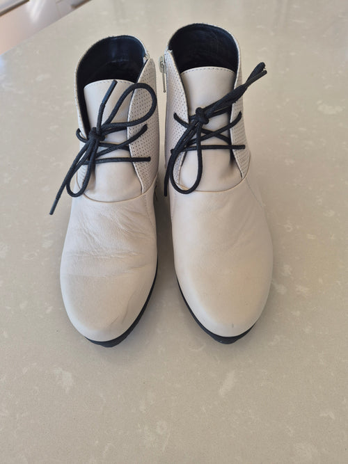 Alfie & Evie Otter Ankle Boots | Size 39