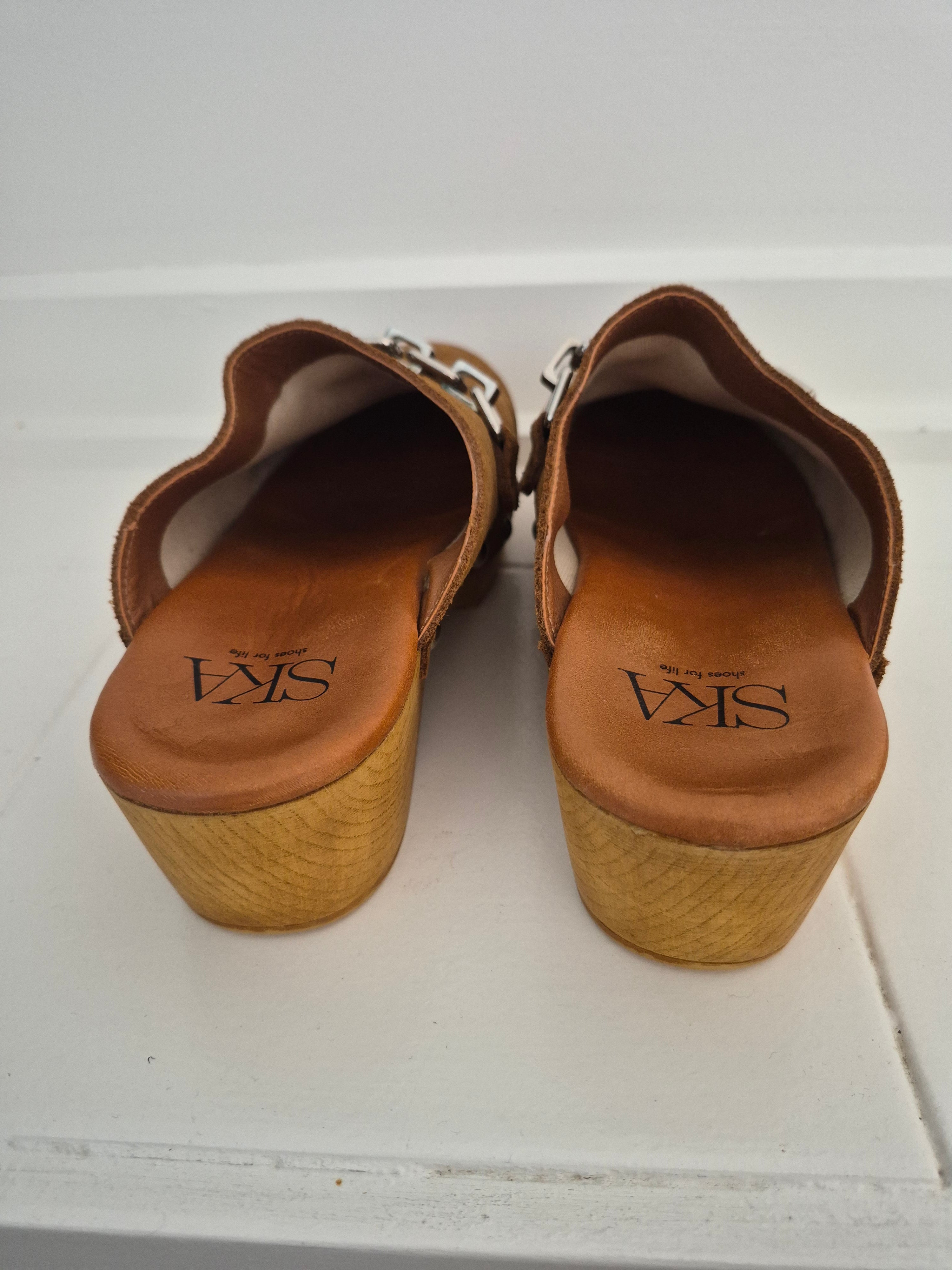 SKA Clogs | Size 38