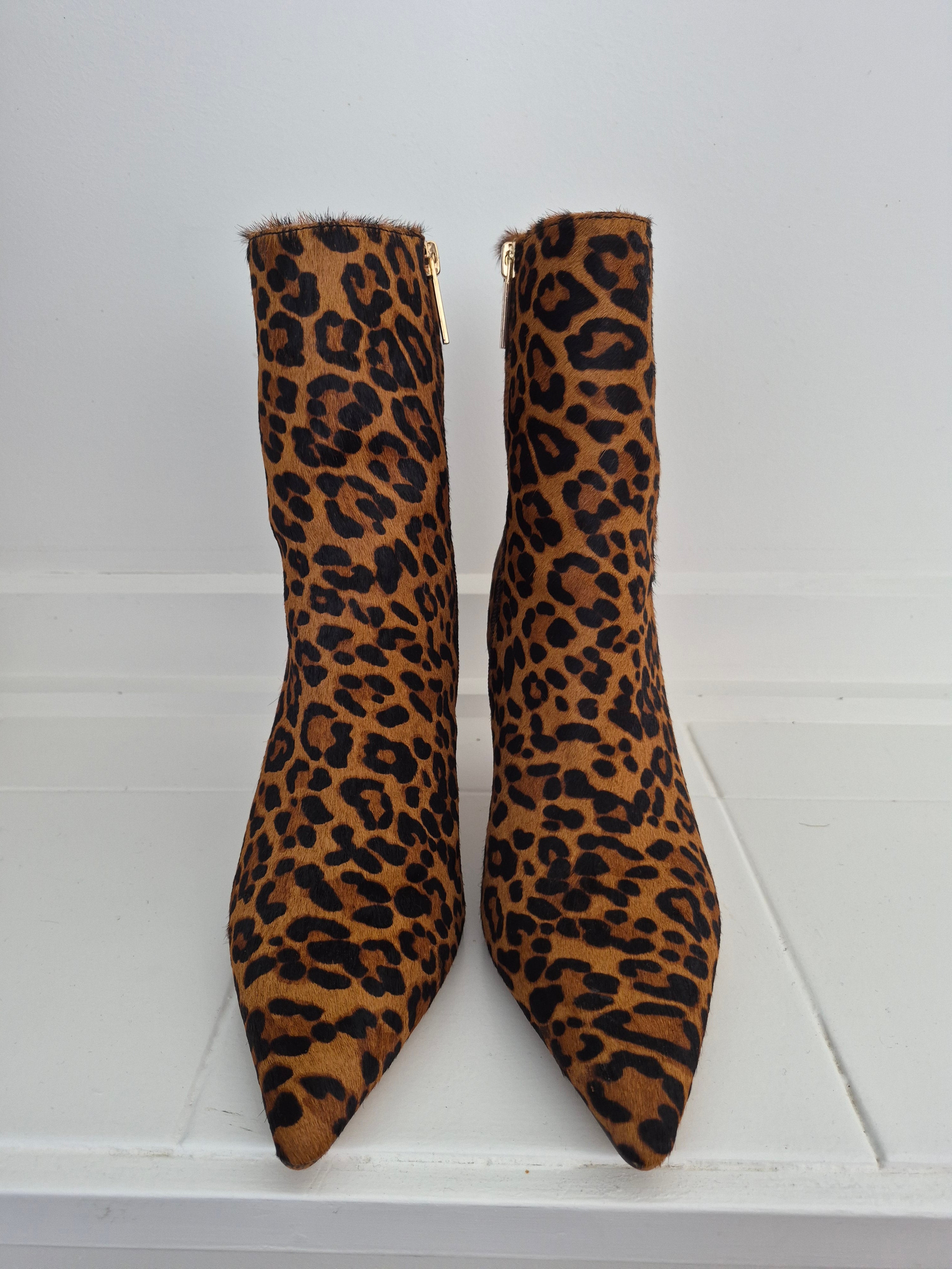 Jo Mercer Mid Ankle Boot | Size 40