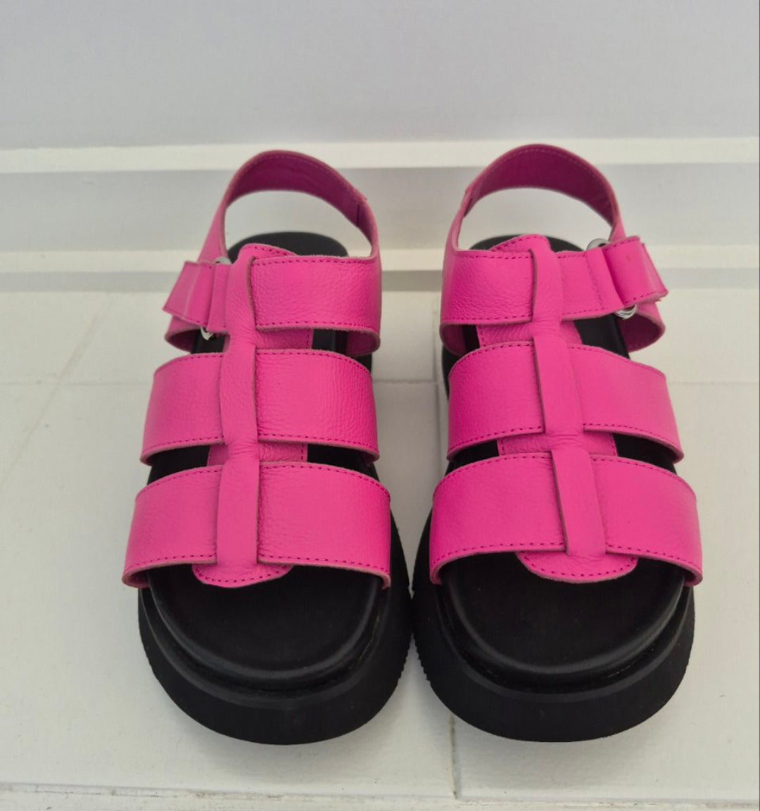 Tamara London Pink Bimp Fuchsia Sandals | Sz 37