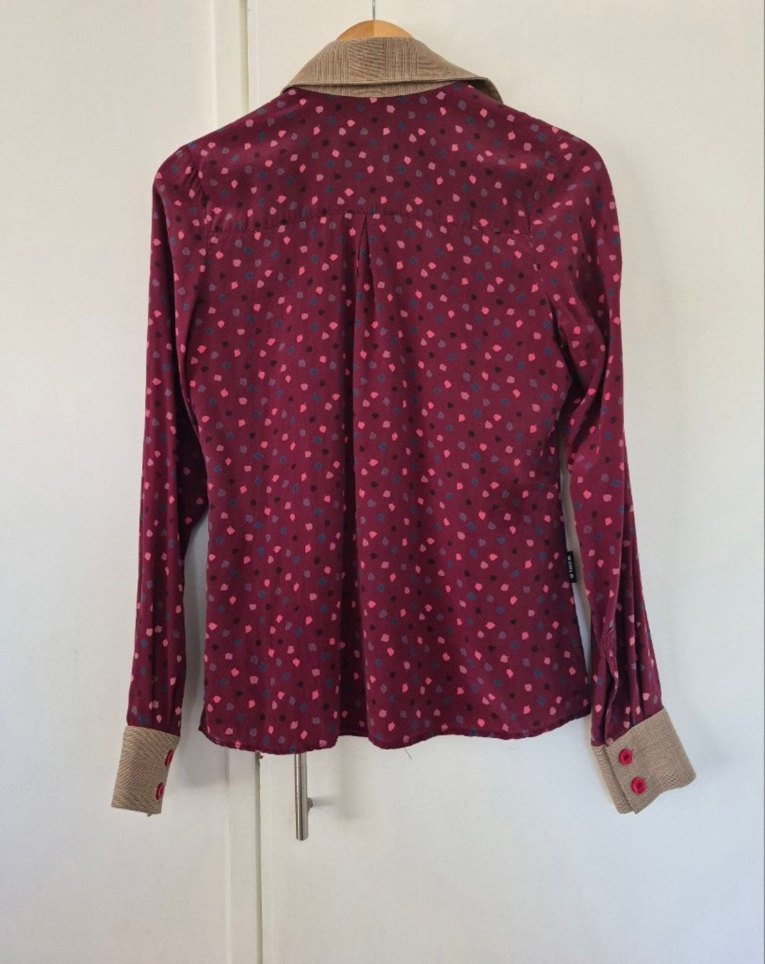 Back view of World Silk Shirt 2011 Sz S/M, preloved designer clothing at Copper & Cotton